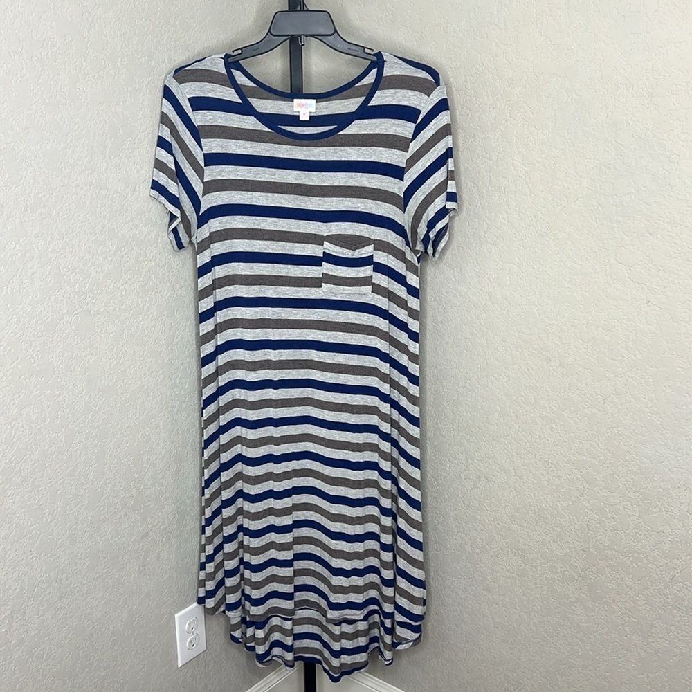 749 - LulaRoe NWOT Blue/Gray Striped Midi T-Shirt Dress, Size Medium